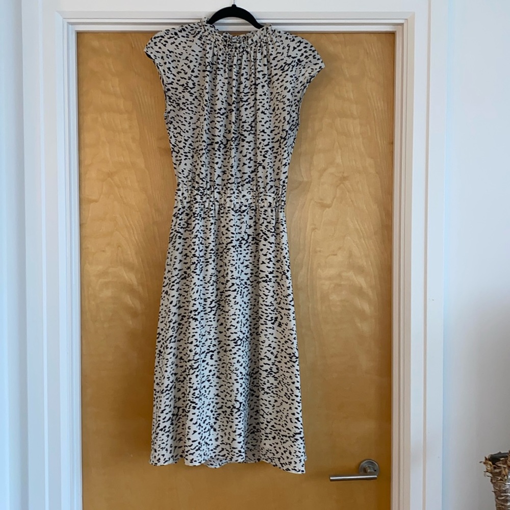 BANANA REPUBLIC SIZE 4 LEOPARD DRESS
